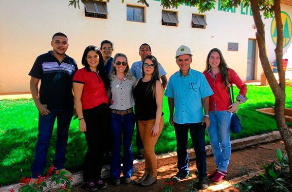 Alunos de Agronomia participam de visita técnica à COPAMIL