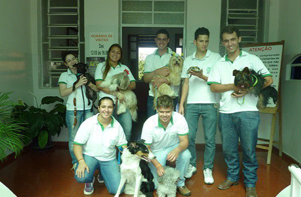 Alunos de Medicina Veterinária realizam projeto em Patrocínio