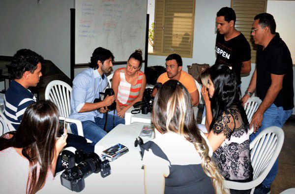 Cirurgiões dentistas participam de curso de fotografia