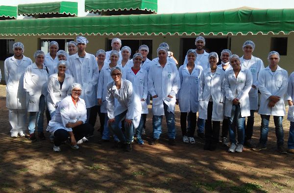 Alunos da Veterinária visitam Restaurante Popular