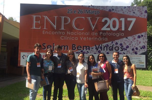 Alunos da Veterinária participam de Encontro Nacional de Patologia Clínica