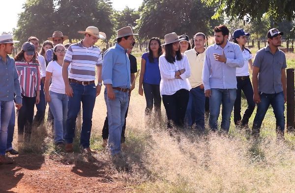 Alunos do UNIPAM comemoram o dia do Zootecnista