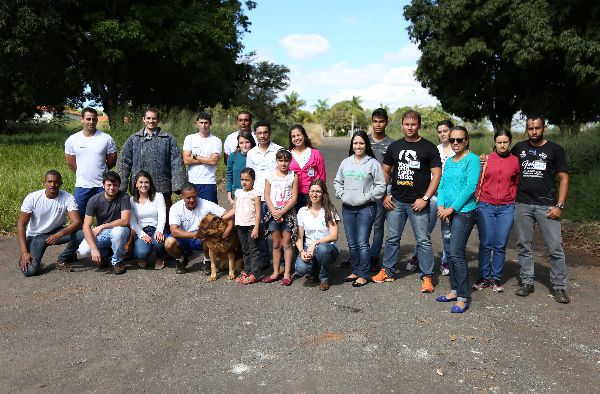 Alunos da Veterinária levam população para conhecer o treinamento dos cães da Polícia Militar de Patos de Minas