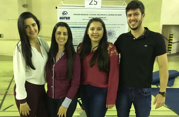 Alunos de Enfermagem e Medicina participam de Mostra de Pesquisa