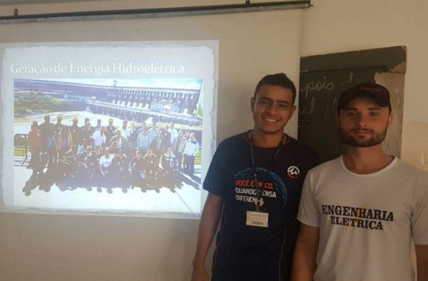 Alunos da Engenharia Elétrica promovem palestra na Escola “Abner Afonso”