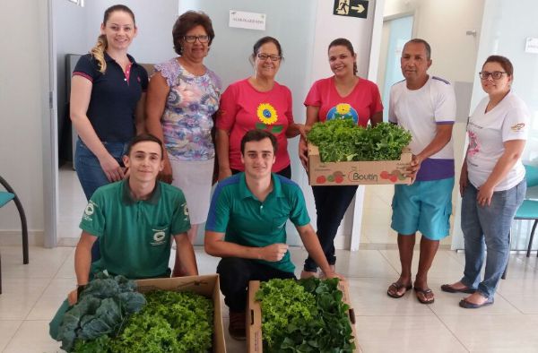 Alunos de Agronomia beneficiam entidades