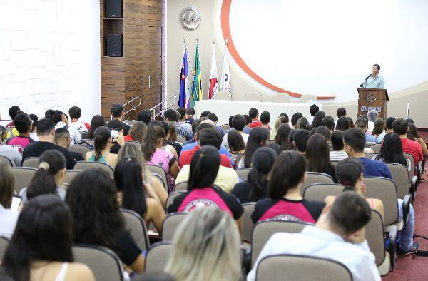 Alunos de Contábeis se preparam para auxiliar comunidade no preenchimento do Imposto de Renda