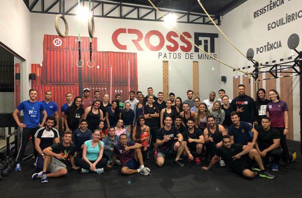 Alunos de Educação Física visitam CrossFit Patos de Minas