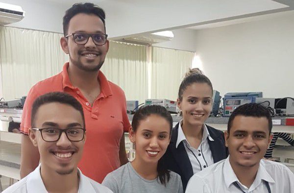 Alunos de Engenharia Elétrica desenvolvem projeto de Automação