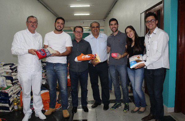 UNIPAM entregou mais de 25 toneladas de alimentos neste ano