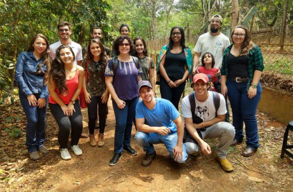 Alunos de Medicina Veterinária e de Zootecnia visitam Zoológico em Uberlândia