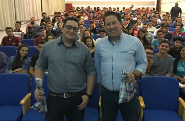 Alunos de Agronomia participam de palestra da empresa Maxxisa 