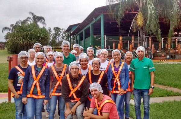 Alunos da Engenharia de Produção e da Engenharia Química realizam visitas técnicas