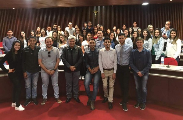 Alunos de Ciências Contábeis realizam visita técnica a Brasília