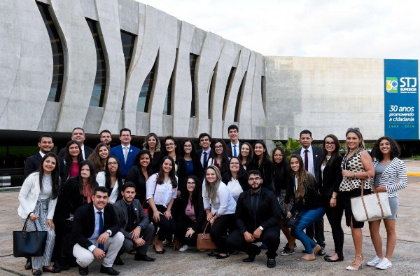 Alunos do curso de Direito visitam Tribunais Superiores e órgãos máximos do país