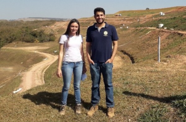 Alunos do UNIPAM visitam aterro sanitário 