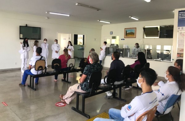 Alunos de Odontologia realizam atividade na Unidade de Saúde da Família do bairro Residencial Gramado