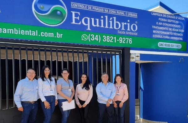 Representantes do UNIPAM realizam visitas técnicas