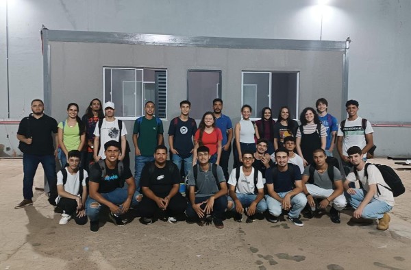 Alunos de Engenharia Civil visitam a SWD Modular