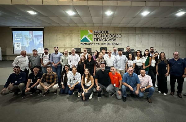 Dirigentes da FEPAM e do UNIPAM visitam Parque Tecnológico e ESALQ