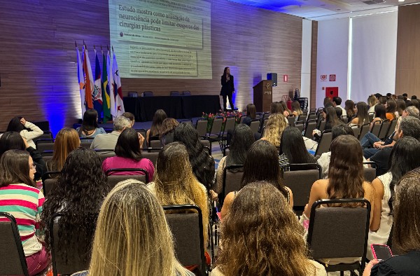 V COPAM reúne especialistas e estudantes para discutir tendências e desafios da Odontologia