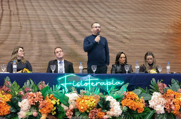 Curso de Fisioterapia realiza “Cerimônia do Jaleco”