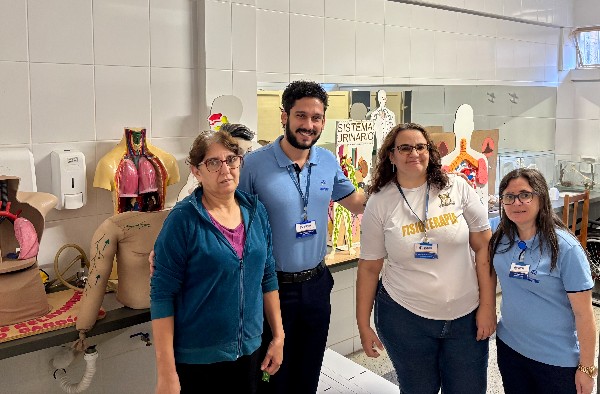 UNIPAM doa maquetes didáticas para escola estadual de Patos de Minas