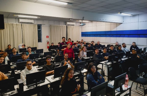 Alunos de Sistemas de Informação participam de aulas sobre acessibilidade na web