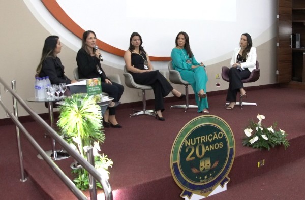 Curso de Nutrição comemora 20 anos com palestra de Roberta Muzy