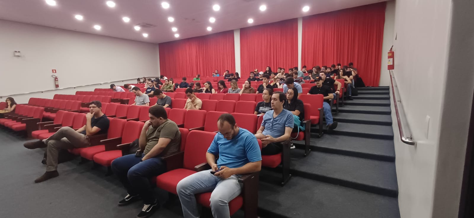 Alunos que participaram da palestra Alunos que participaram da palestra