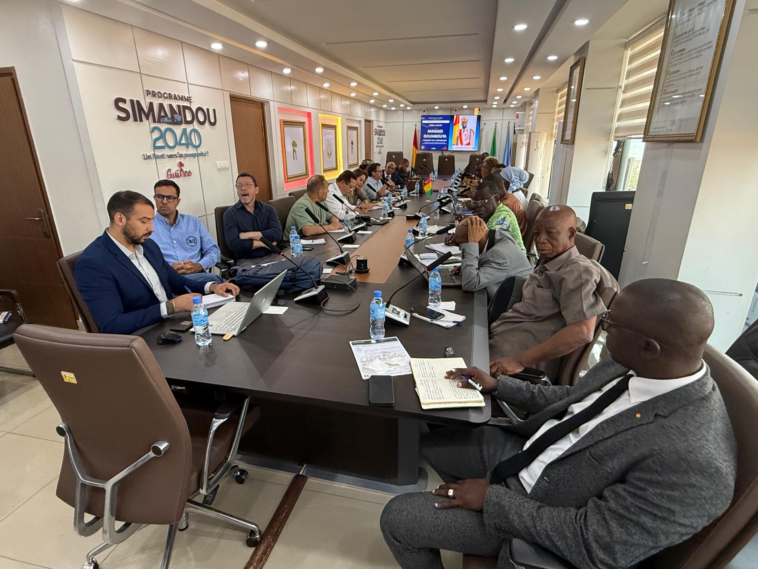 O coordenador do curso de Medicina Veterinária, professor Dr. Flávio Moreira de Almeida, participa de missão de cooperação técnica O coordenador do curso de Medicina Veterinária, professor Dr. Flávio Moreira de Almeida, participa de missão de cooperação técnica